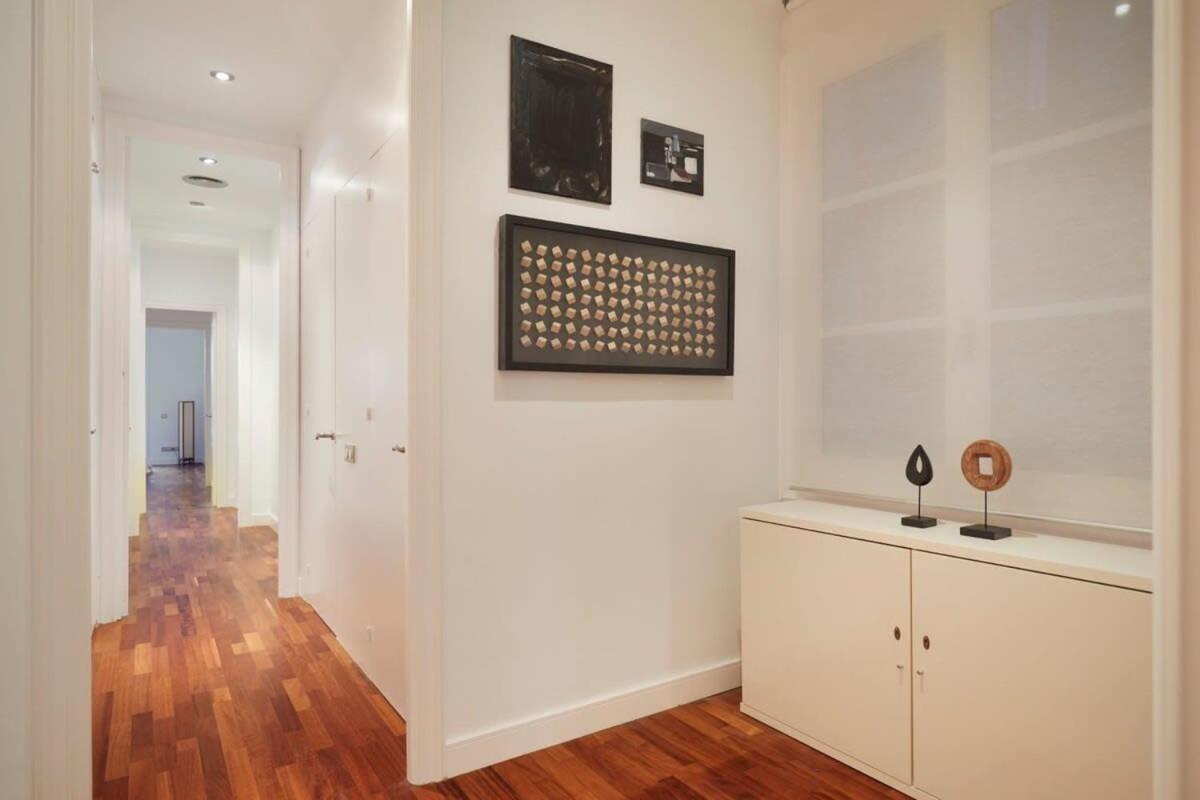 Exquisite And Modern Paradise W Private Terrace And Center Apartment